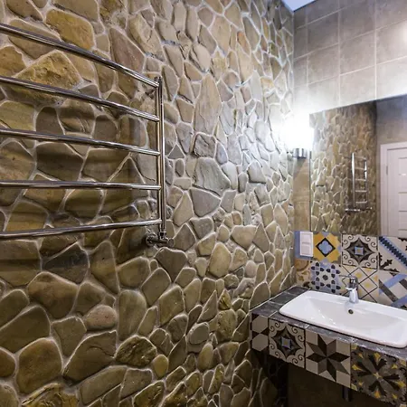 в центрі в новобудові вулиця шевченка 19 навпроти сільпо Leopoli