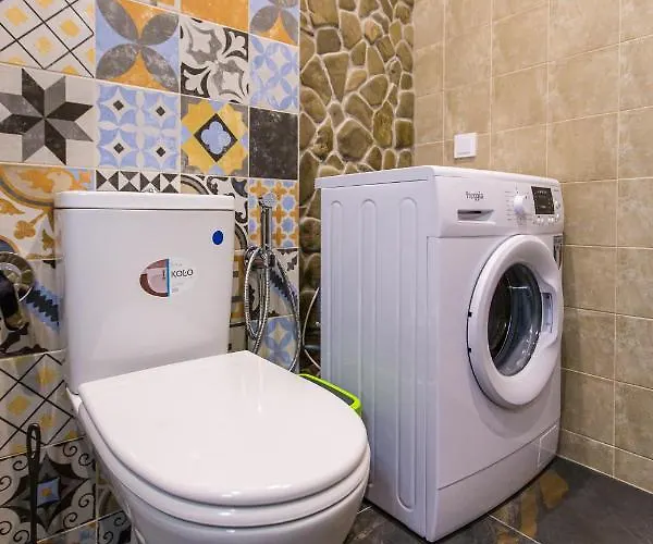 в центрі в новобудові вулиця шевченка 19 навпроти сільпо * Львів