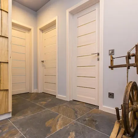 в центрі в новобудові вулиця шевченка 19 навпроти сільпо