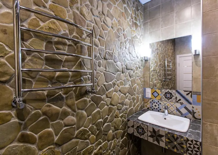 в центрі в новобудові вулиця шевченка 19 навпроти сільпо Leópolis